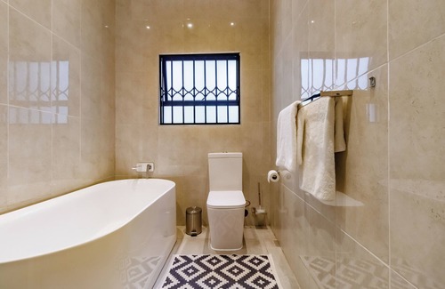 Greater Johannesburg Metropolitan Area House | Braham Lodge - The Octave