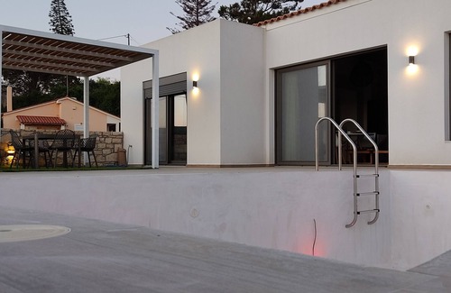 Stavromenos Villa | BRAND NEW 2020 ACCESSIBLE VILLAS WITH PRIVATE POOL NEAR THE SEA