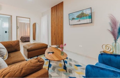Tanki Leendert House | Brand New 2bd , plunge pool, outdoor seating, free parking