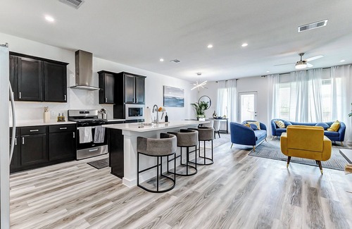 Southeast Houston House | Brand New 3Bd Luxury Family-Friendly Home mins 2 Downtown,NRG Stadium,Med Center