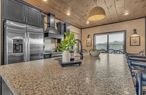 Wears Valley Cabin | Brand New 5 Bedroom Pool Cabin in Pigeon Forge! 2024 CONSTRUCTION RATES NOW!
