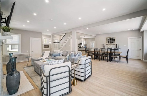 Atlantic City House | Brand New 6BR - Sleeps 15 - 1.5 Blocks to Beach