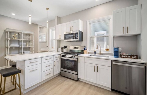 Atlantic City House | Brand New 6BR - Sleeps 15 - 1.5 Blocks to Beach