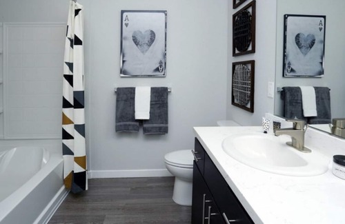 Menlo Park Apartment | Brand New Anton Menlo Luxury Studios with Great Onsite Amenities