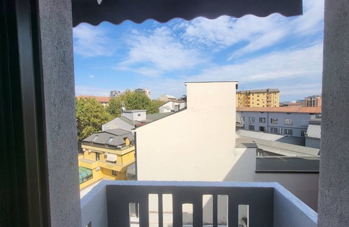 Zona Farini Apartment | Brand New apartment close to Isola and Porta Garibaldi
