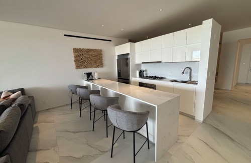 El Zacatal Apartment | brand new condo 5 mins to the beach and san jose !