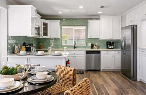 Paradise Valley Village House | Brand New Heated Pool | 6BR Escape | Golden Tee