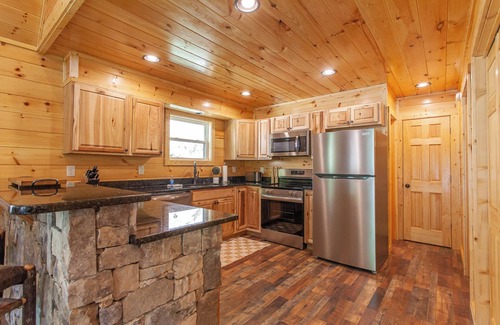Whittier Cabin | Brand New! Hickory Wind: Charming 2 Bedroom Cabin in Whittier