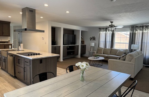 Mayfield House | Brand New Lake House on the Great Sacandaga with available seasonal boat dock