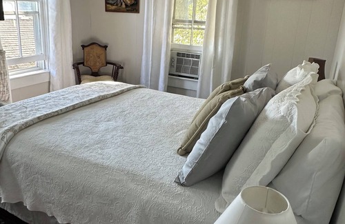 Catskill Other | Brand new listing! Soothing farmhouse in Leeds near Grace’s cafe and the creek.