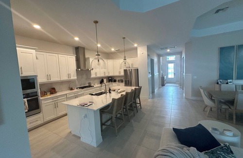 Biggar House | BRAND NEW Luxe Monthly Rental in highly sought after WildBlue Community!