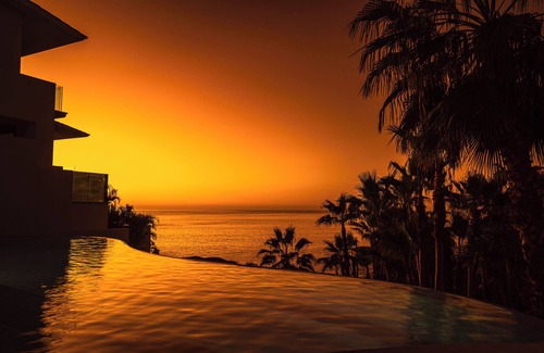 Cabo Bello Villa | Brand New Luxury 5BR Villa with Theatre, Gym and Spa!