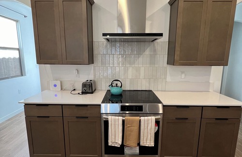 Pumpkin Center House | Brand New, Luxury 2BD/2BA Home in a Quiet Newly Constructed Area of Bakersfieldn
