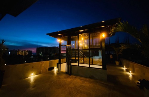 Emiliano Zapata Apartment | Brand New Old town A/C WIFI Roof top terrace/Poll Apt#3