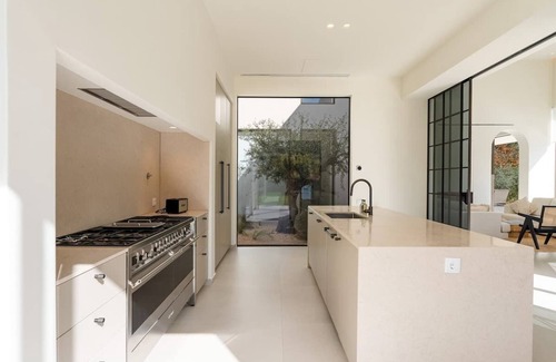 Almancil Villa | Brand-New Quinta do Lago Villa Heated Pool&Jacuzzi
