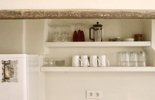 Asmali Mescit Apartment | Brand New Renovation right next to Galata Tower!