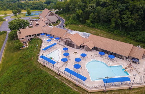 The Galena Territory House | Brand New/Secluded/Fully-loaded/Golf sim/Theater/Game room/Firepit/Hot tub