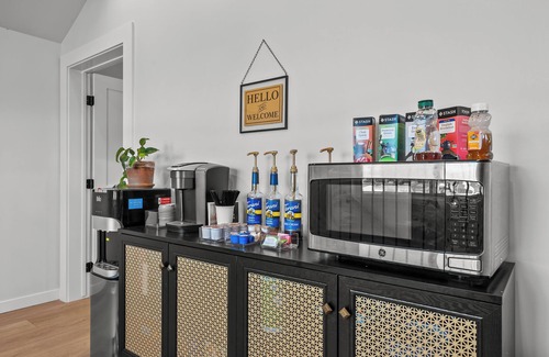 Newhall Apartment | Brand New studio apartment centrally located in Santa Clarita!