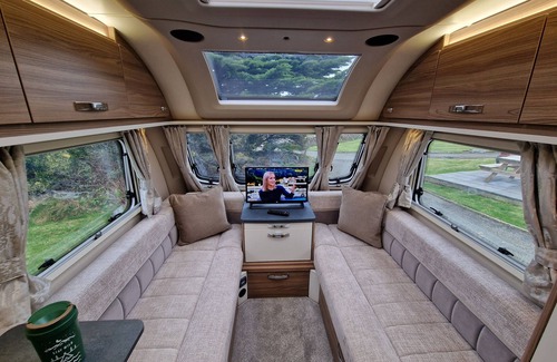 Cylch-Y-Garn Ski Chalet | Brand new touring caravan sited all setup ready