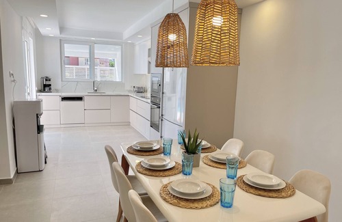 Kadriye Villa | Brand new villa - 5 minutes to Land of Legends and Beach