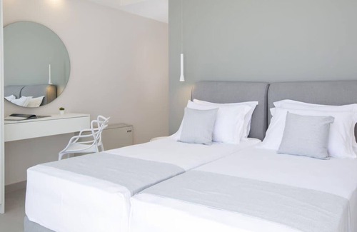 Perigiali Villa | Brand new Villa Gaia close to beach & Nidri