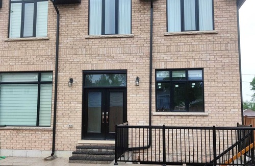 Pickering Apartment | Brand New Walk Out Bsmt Apt Near Beach