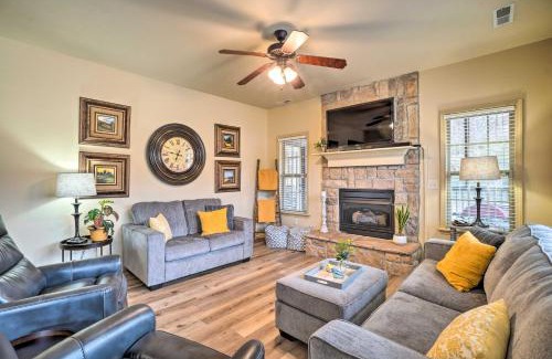 Branson West Villa | Branson West Villa with Golf Course View and Pool!