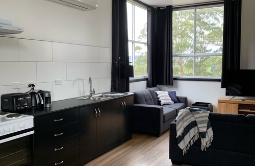 Branxholm House | Branxholm Lodge 2-12 people only 8km from Derby