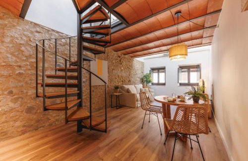 Barri Vell Apartment | Bravissimo Ballesteries 40, Barri Vell duplex
