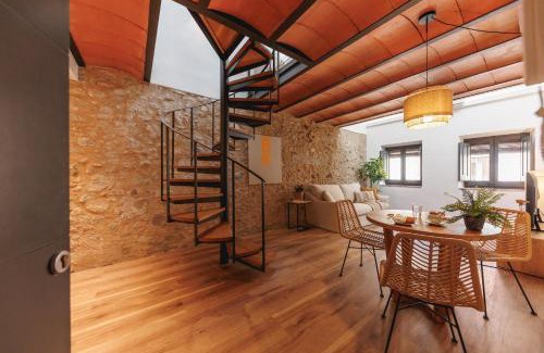 Barri Vell Apartment | Bravissimo Ballesteries 40, Barri Vell duplex
