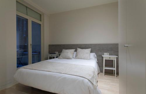 Old Town Apartment | Bravissimo Cort Reial-3B