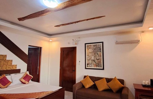 Hinoba-an Hotel | Brazaville Beach Resort