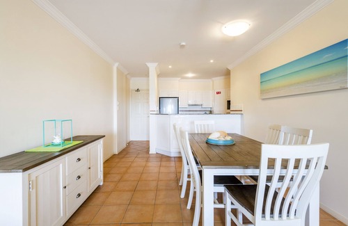 Yamba Apartment | Breakers 1/3, Directly opposite Pippi Beach