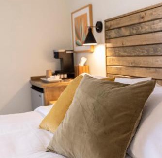 Northeast Virginia Beach Hotel | Breakers 204 Inn at Old Beach