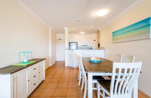 Yamba Apartment | Breakers Unit 1 3 - LJHooker Yamba