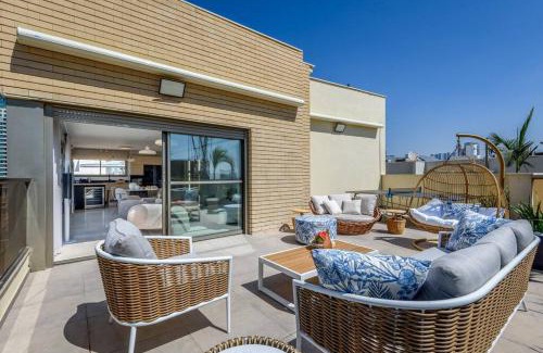 Kerem HaTeimanim Apartment | #Breathtaking 4BR/3BA Duplex Seafront