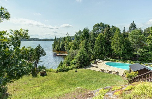 Esterel Ski Chalet | Breathtaking chalet with stunning views and direct access to a lake!