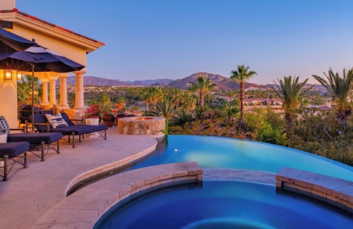 Palmilla Villa | Breathtaking Villa w/Chef, Butler, & Steps From Swimmable Beach in Del Mar