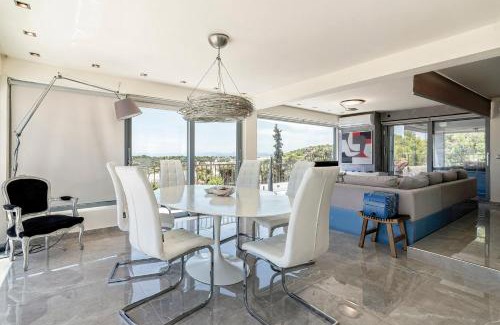 Vouliagmeni Apartment | Breathtaking Penthouse Vouliagmeni