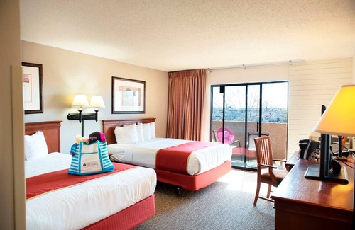 Wahweap Resort | Breathtaking Scenery!: 4 Family Friendly Units! Near Glen Canyon, Onsite Pool