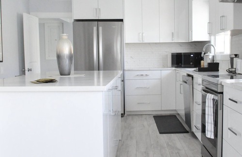 Kamloops House | Breathtaking Thomson River view- 4 bedroom, 3 WC
