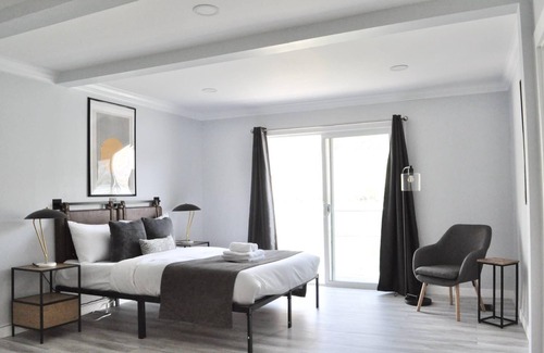 Kamloops House | Breathtaking Thomson River view- 4 bedroom, 3 WC
