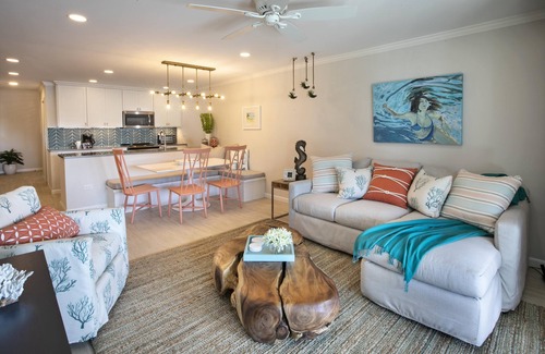 Nazareth Condo | Breathtaking! Very Modern, TOTALLY Renovated, AWESOME Location Beachfront!
