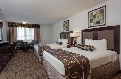 Idaho Falls Hotel | BREATHTAKING VIEW! IDAHO FALLS, 2 COMFY UNITS! POOL, SPA, JACUZZI!