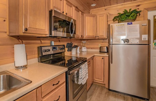 Chalet Village Ski Chalet | Breathtaking View of Gatlinburg's Smokey Mountains!