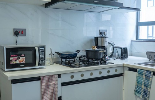 Kilimani Apartment | Breathtaking Views!Modern2BR:Pool,Gym,Parking.