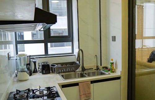 Kilimani Apartment | Breathtaking Views!Modern2BR:Pool,Gym,Parking.