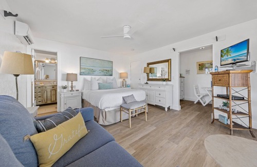 Captiva Resort | Breathtaking Views - Romantic Honeymoon Suite - Jensen's "On the Gulf" 4
