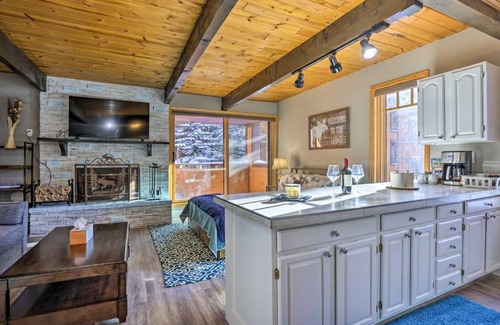 Peak 9 Apartment | Breck Condo with Hot Tub Access Walk to Main St!