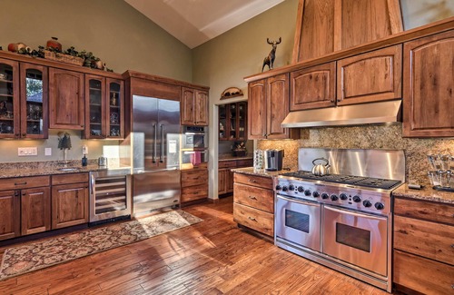 Braddock Hill House | Breck Mtn Home w/Hot Tub & Game Room!